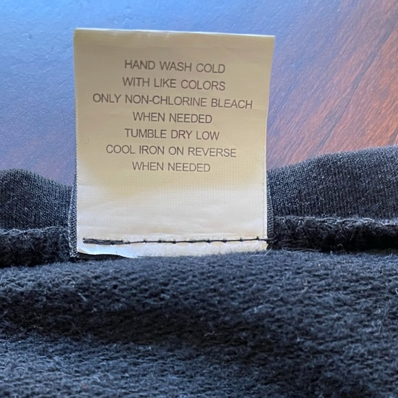 Universal Studios Harry Potter Long Sleeved Fleece Shirt - Picture 7 of 10